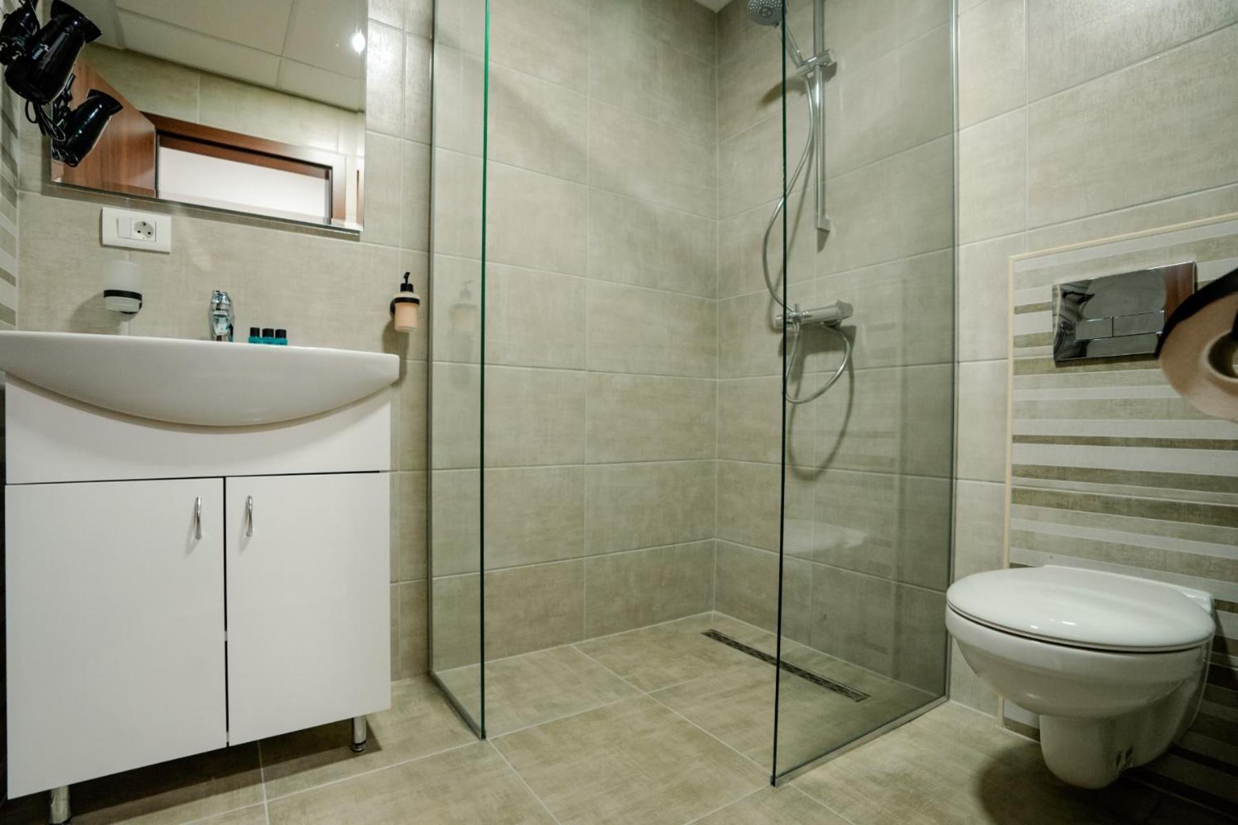 Darki Apartments 3 - Very Central Stay With Free Parking Ochryda Zewnętrze zdjęcie